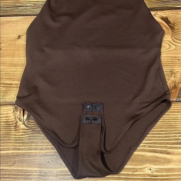 Zara Dark Brown Fitted Sleeveless Seamless Bodysuit - size Small - Picture 4 of 4